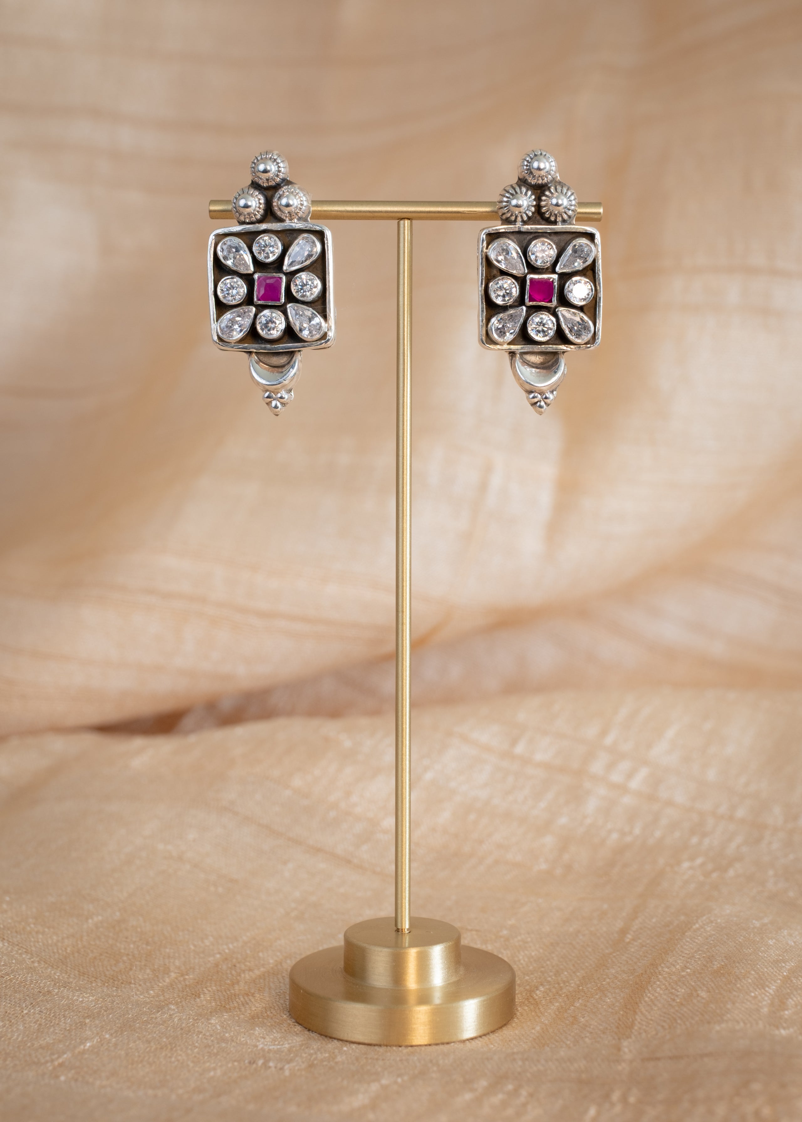 Malar Studs