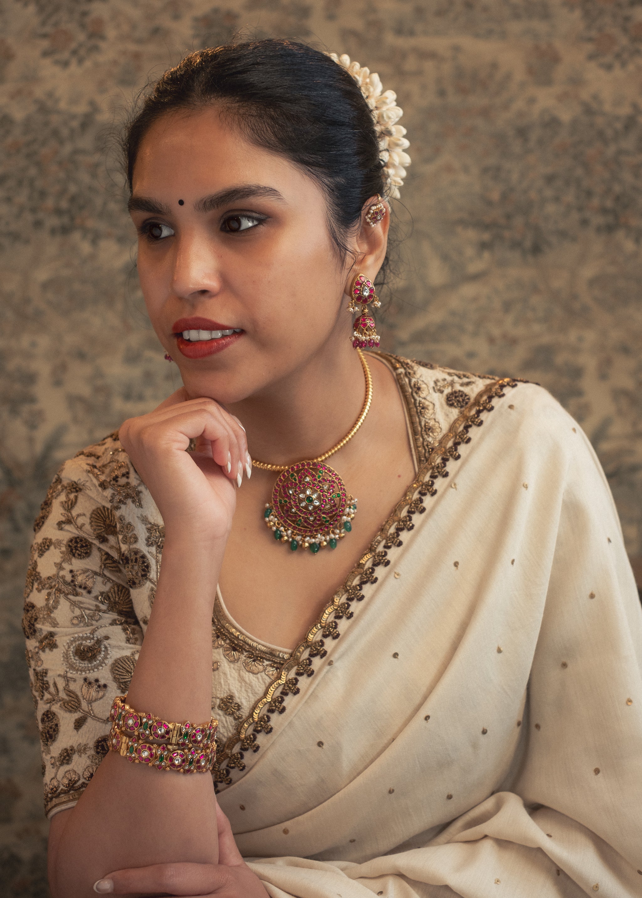 From Heirloom to Statement: Jewelry That Tells a Story