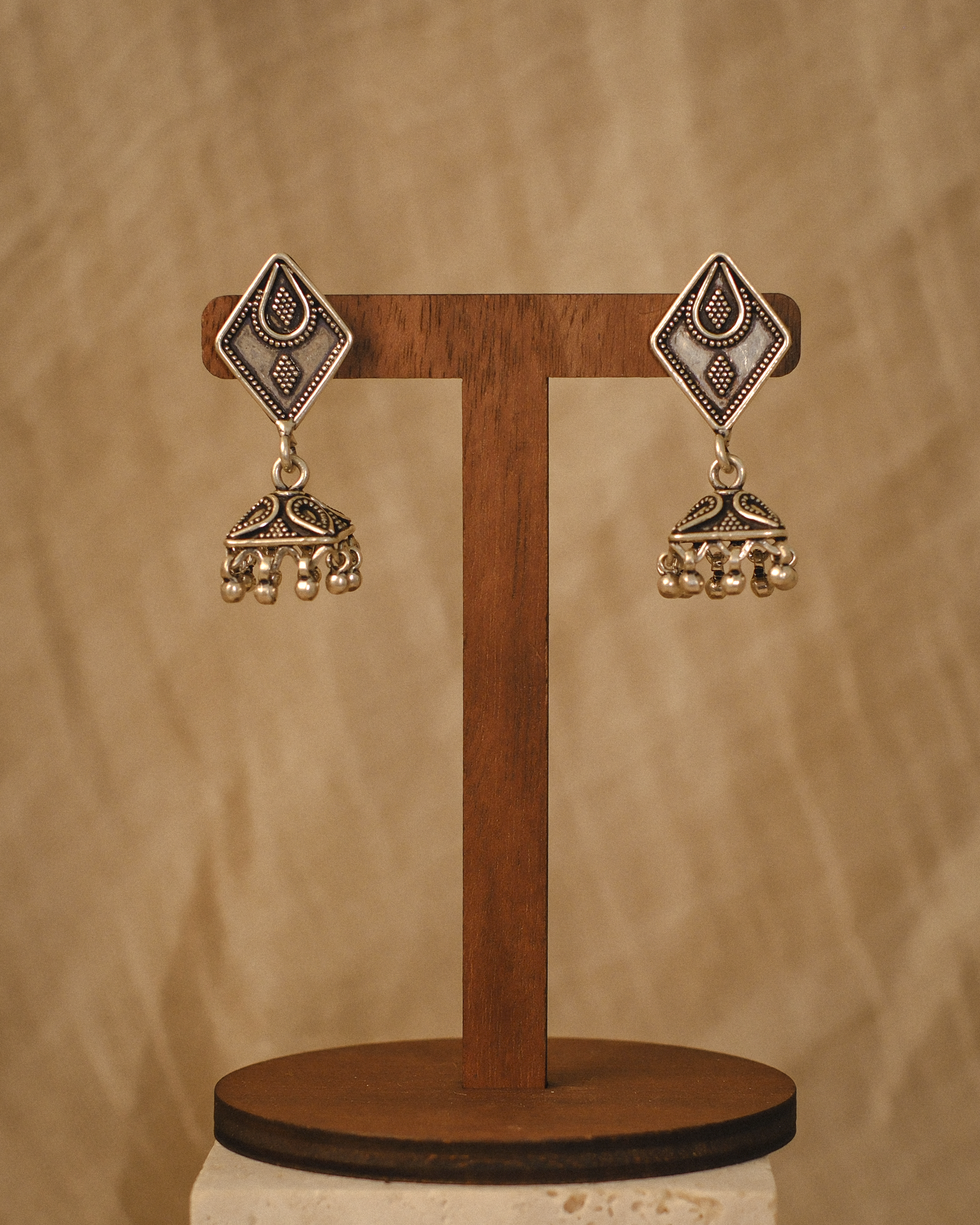 Kriti Jaal Jhumkas