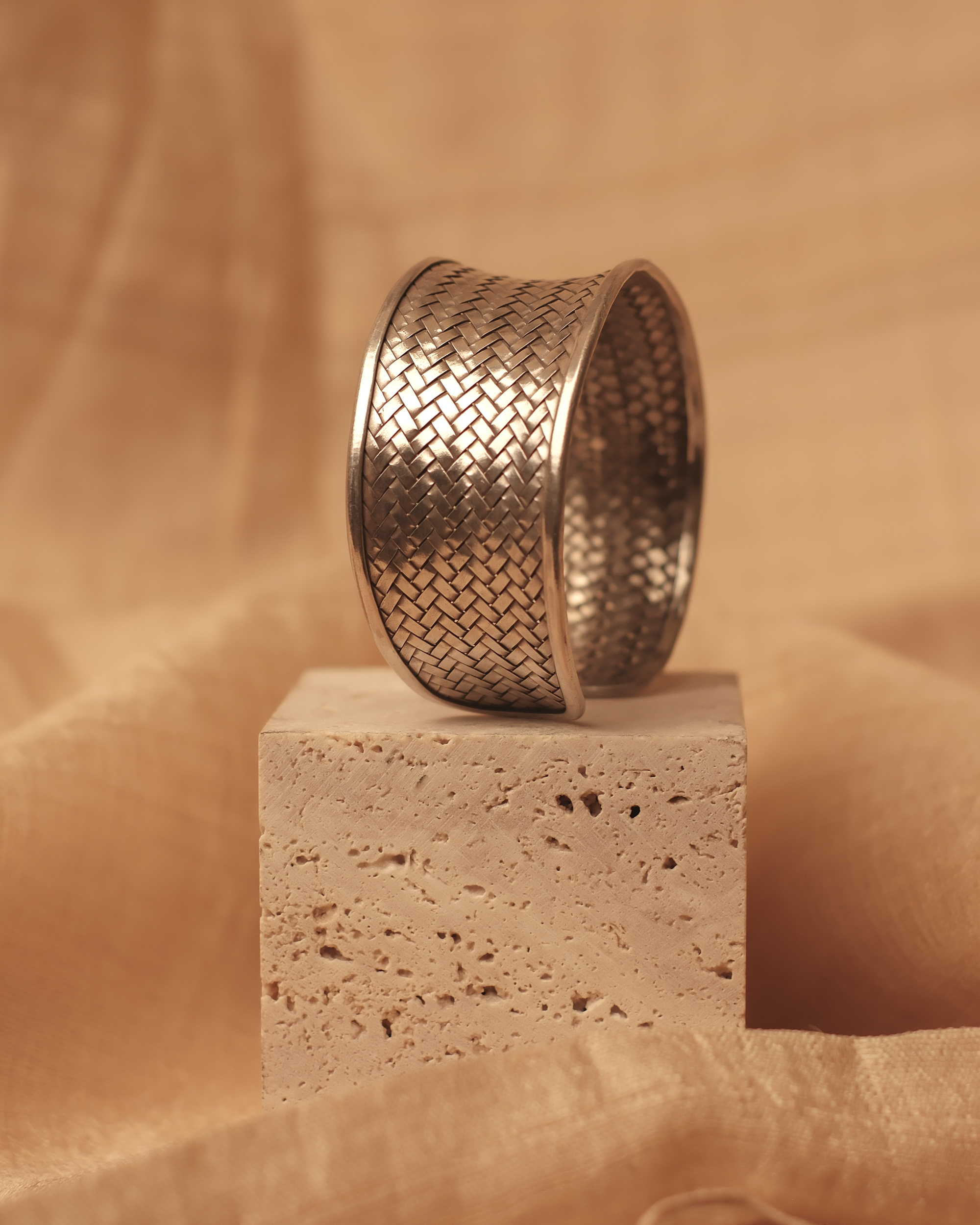 Jaal cuff