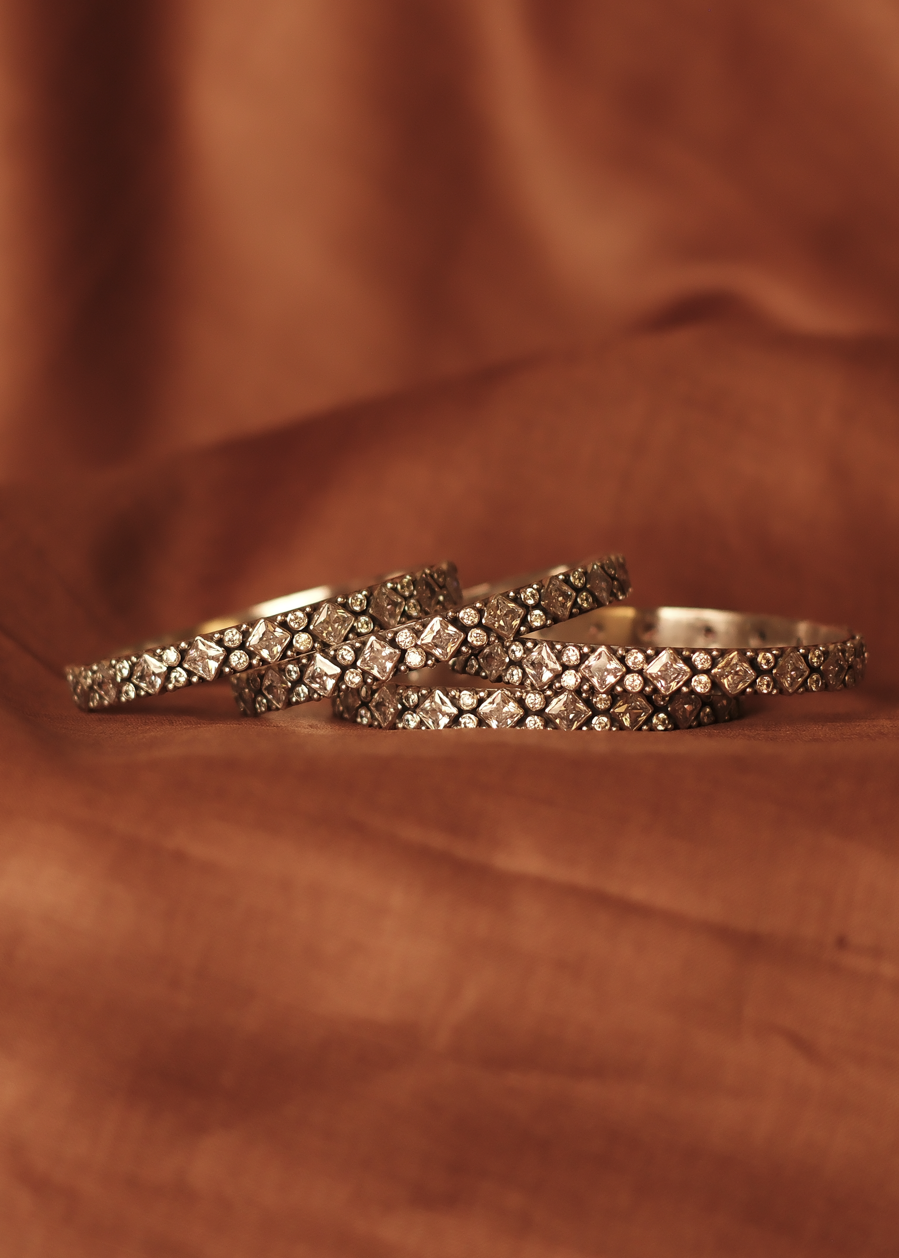 Ratna Bangles