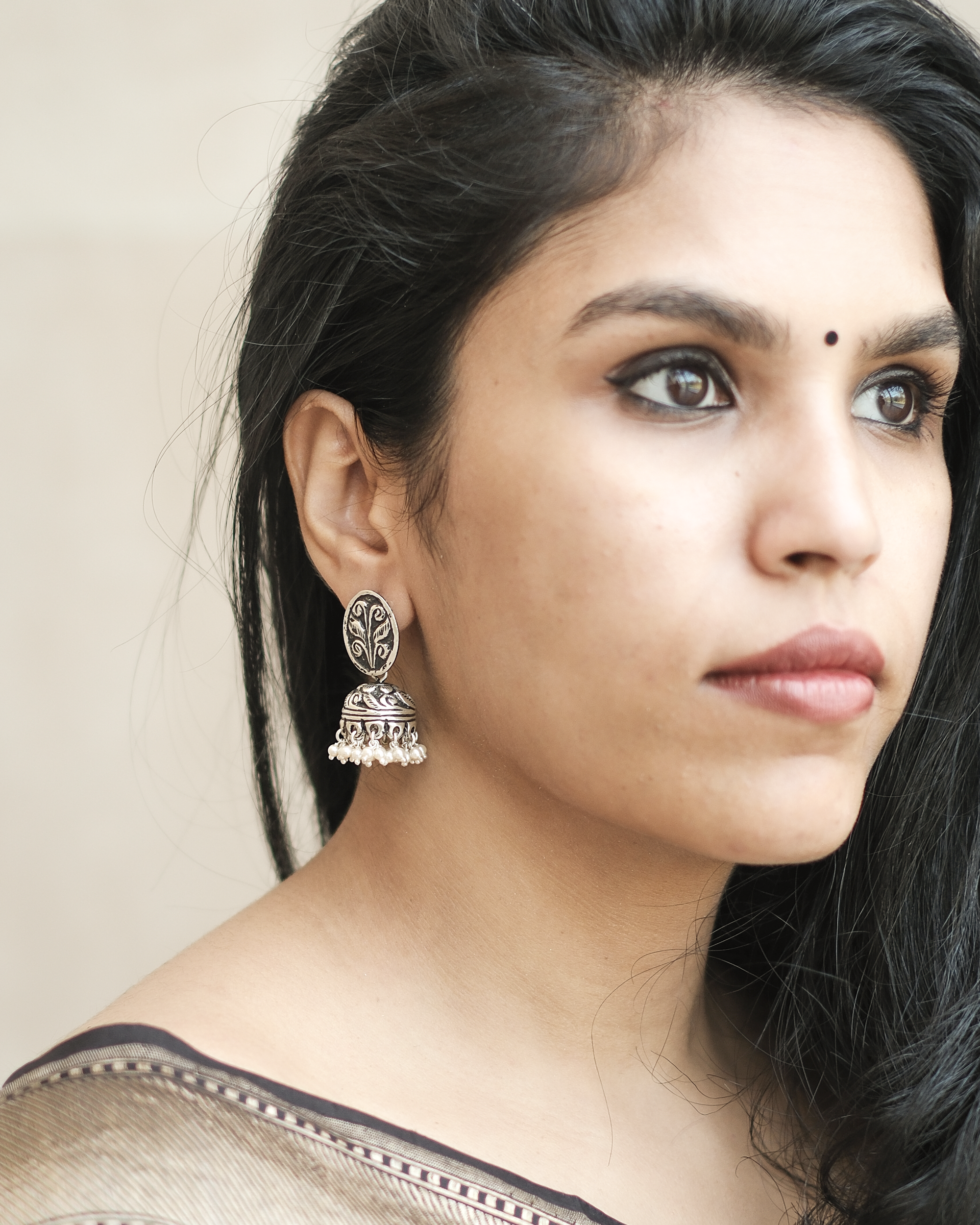 Vanshika Jhumkas